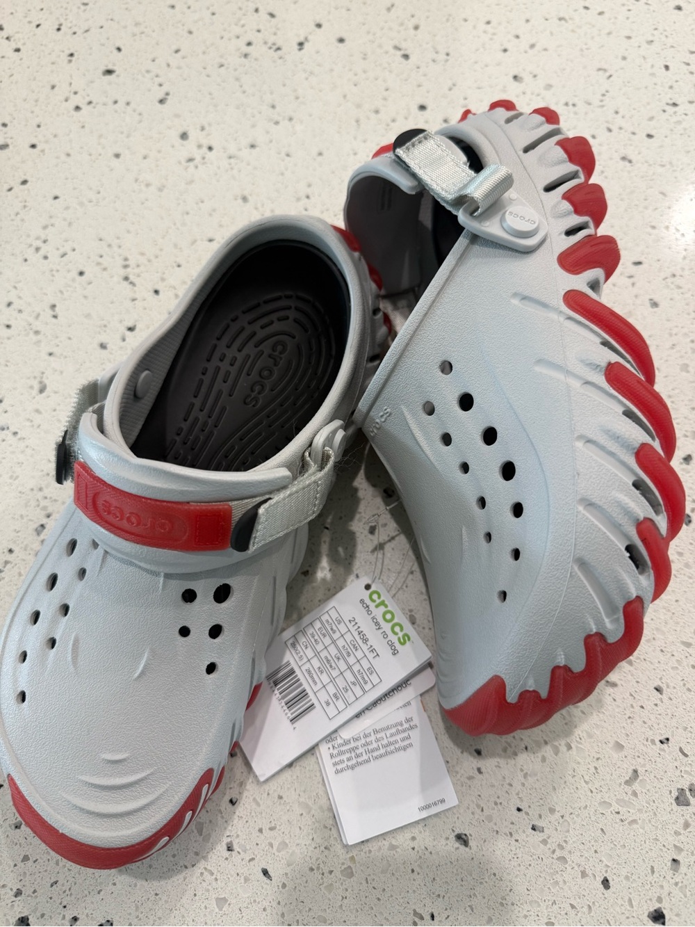 New mens Crocs Sz 7 clogs Echo gray